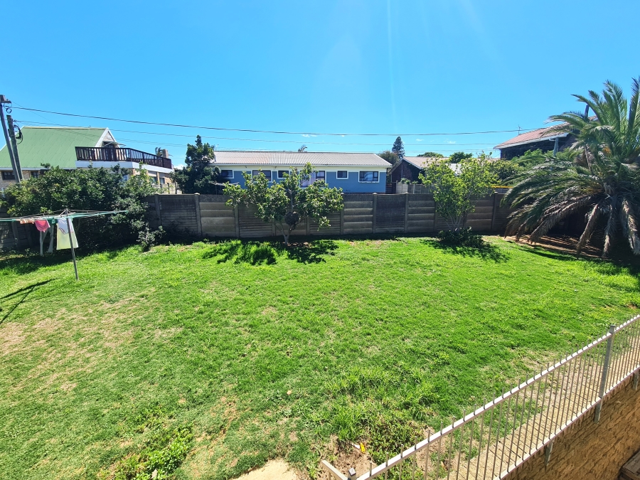 5 Bedroom Property for Sale in C Place Eastern Cape